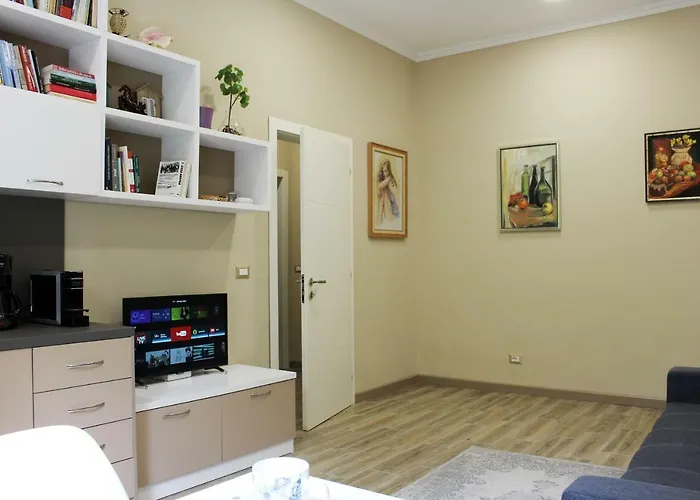 2v1 - Blloku Mac Apartment *